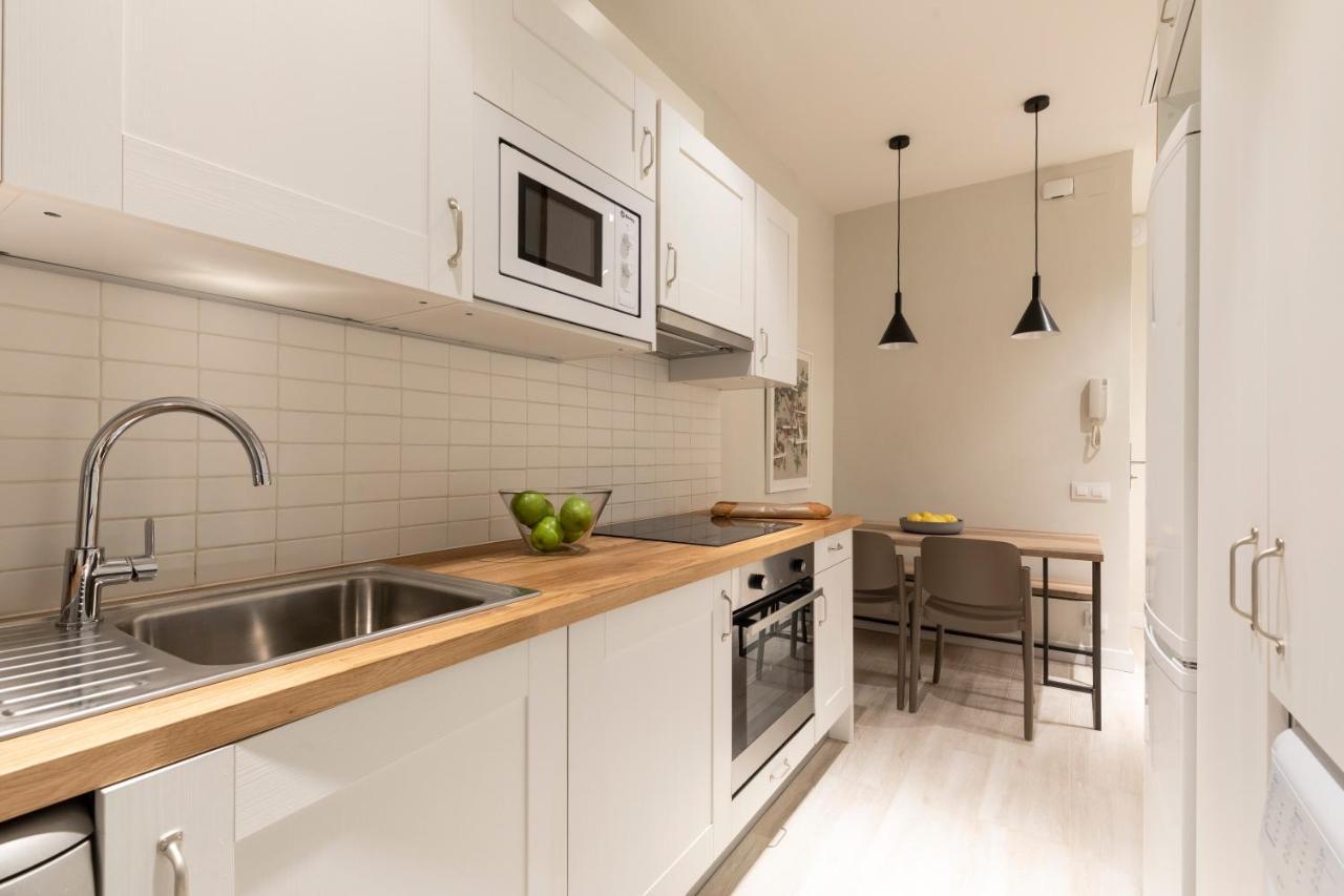 Aspasios Gracia Apartments Барселона Экстерьер фото